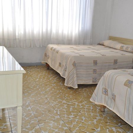 Hotel Viena Irapuato Buitenkant foto