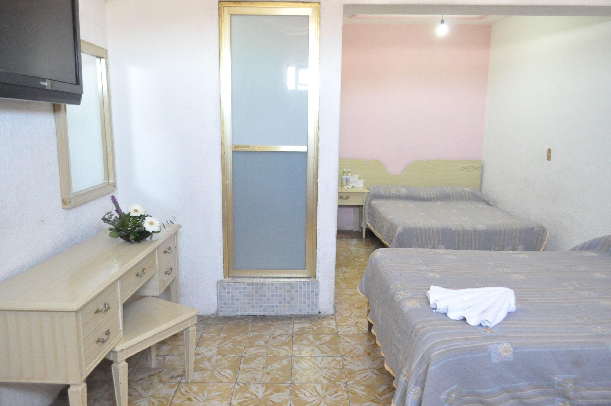 Hotel Viena Irapuato Buitenkant foto