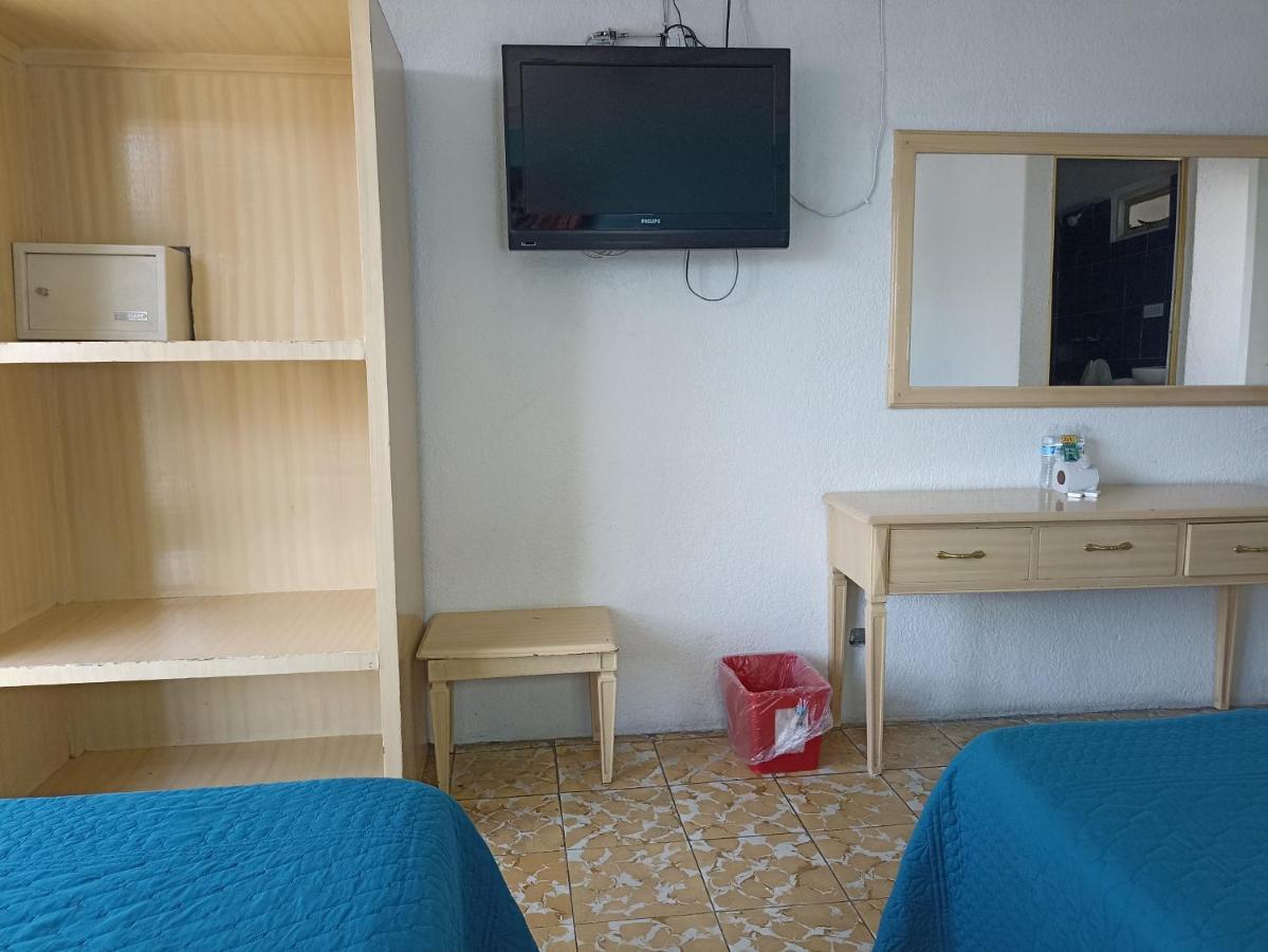 Hotel Viena Irapuato Buitenkant foto
