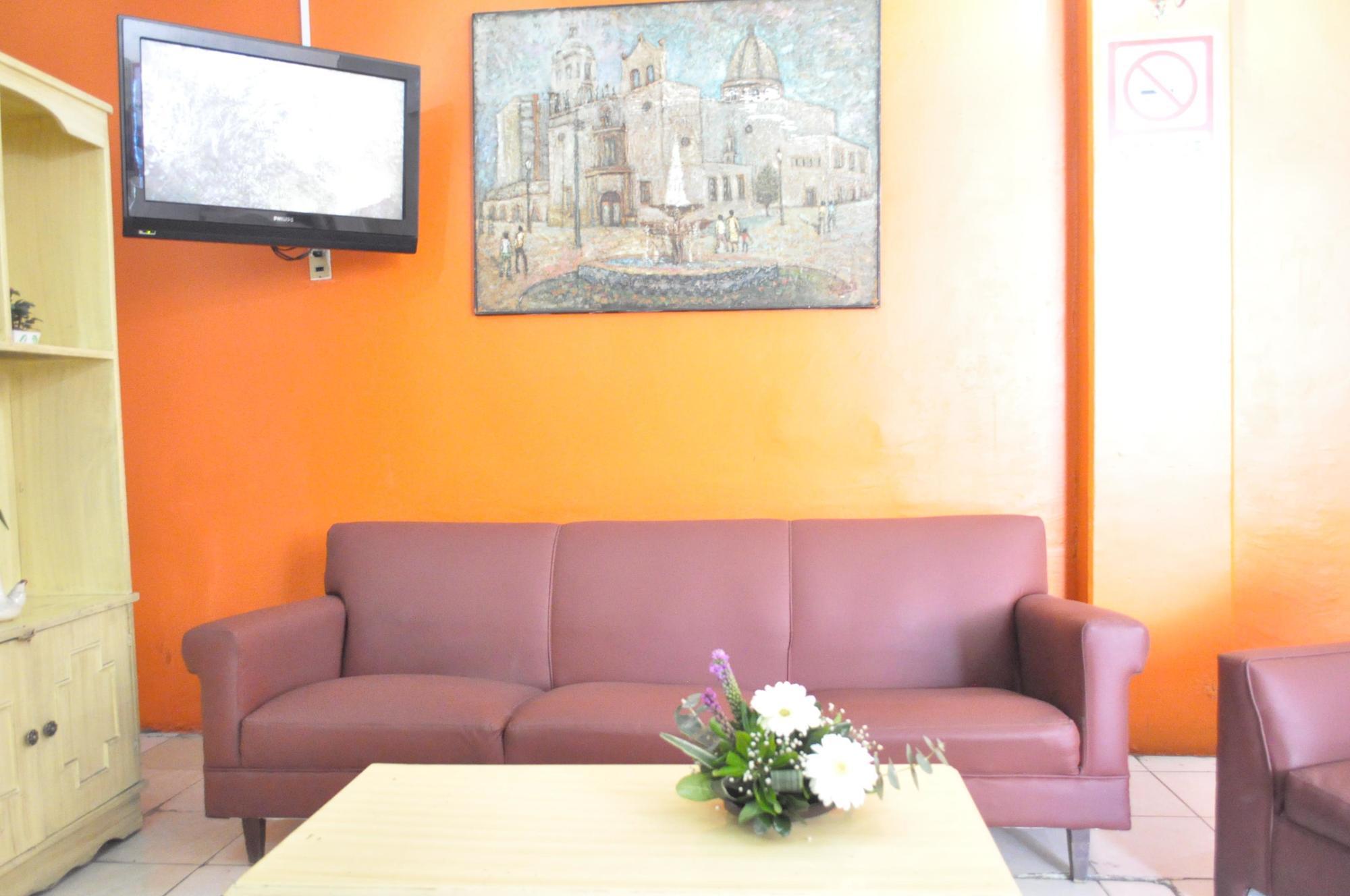 Hotel Viena Irapuato Buitenkant foto
